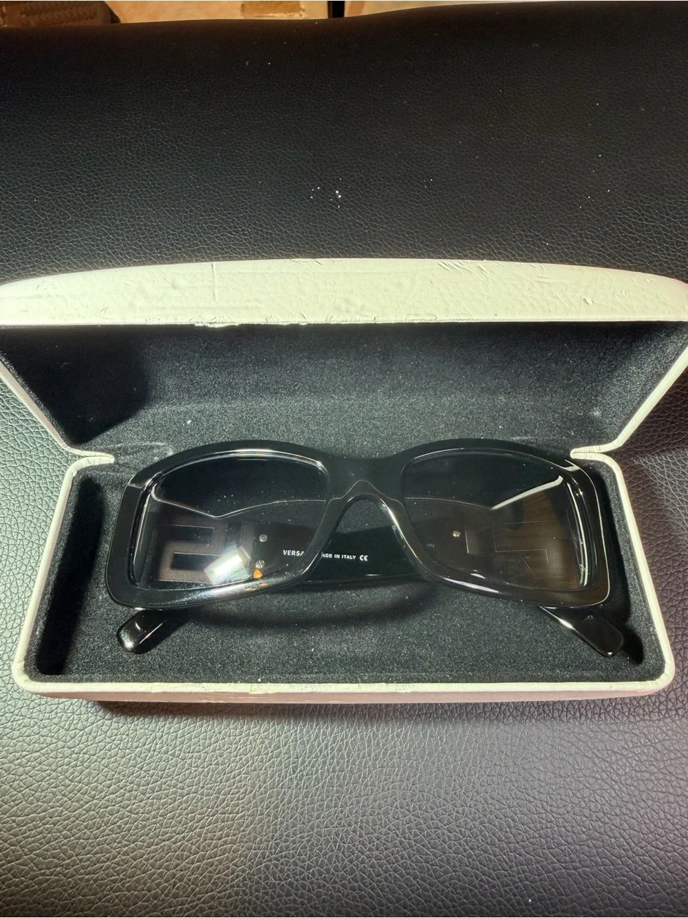 Versace Sunglasses Women Case 4111-B GB1/11 56-17 135 2N Italy Excellent Conditi